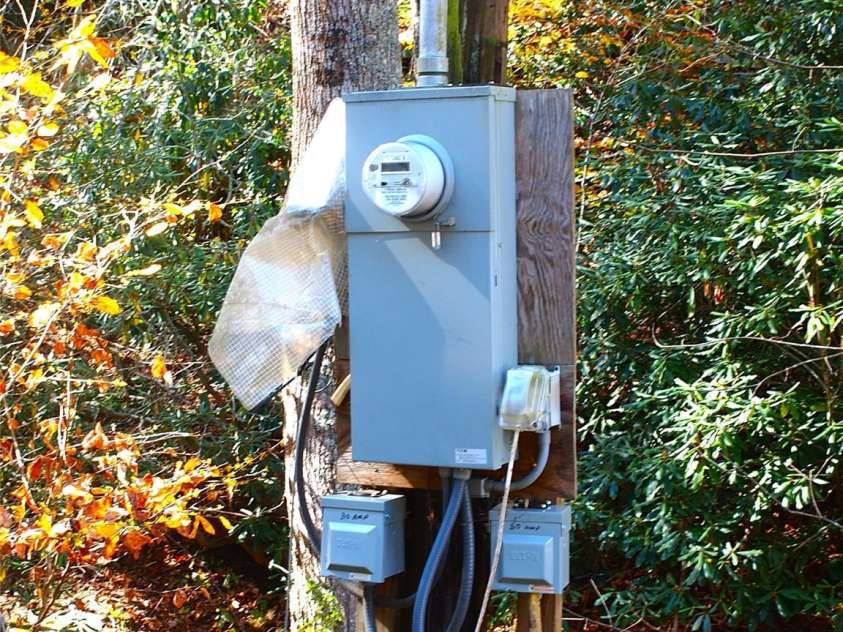 9 Smokey Cove Road, Canton, NC 28716.  MLS# CAR4314818, YatesRealty ID 332. Camper Electrical