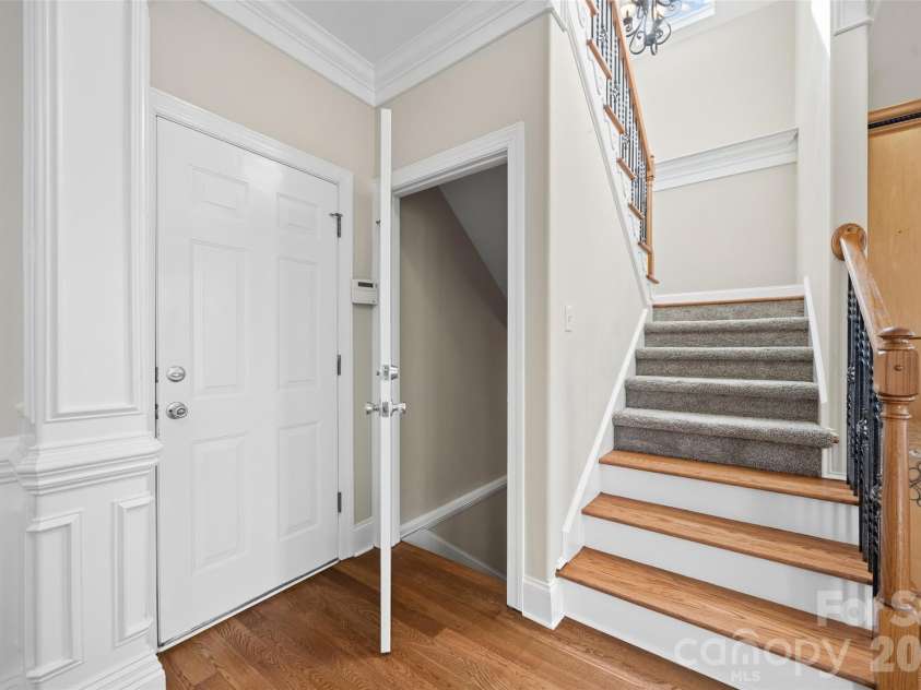 2409 Valelake Road, York, SC 29745.  MLS# CAR4345381, YatesRealty ID 3320. Staircase