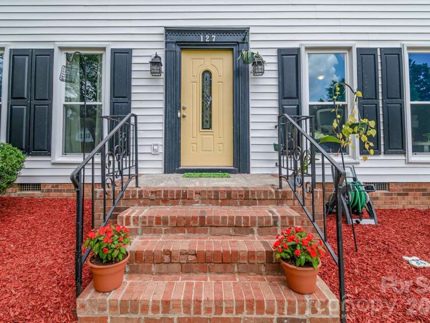 127 Ridge Run, Marshville, NC 28103.  MLS# CAR4393134, YatesRealty ID 33200. 