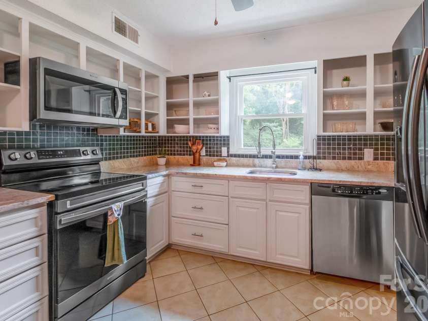 127 Ridge Run, Marshville, NC 28103.  MLS# CAR4393134, YatesRealty ID 33200. 