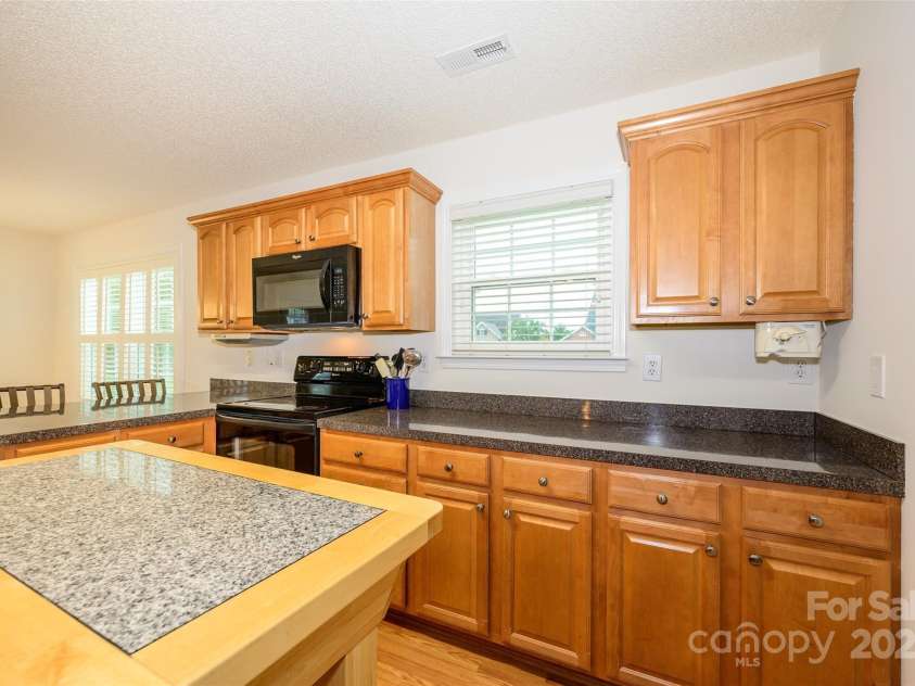 12617 Hill Pine Road, Midland, NC 28107.  MLS# CAR4291136, YatesRealty ID 33201. Tons of counter space to work on.