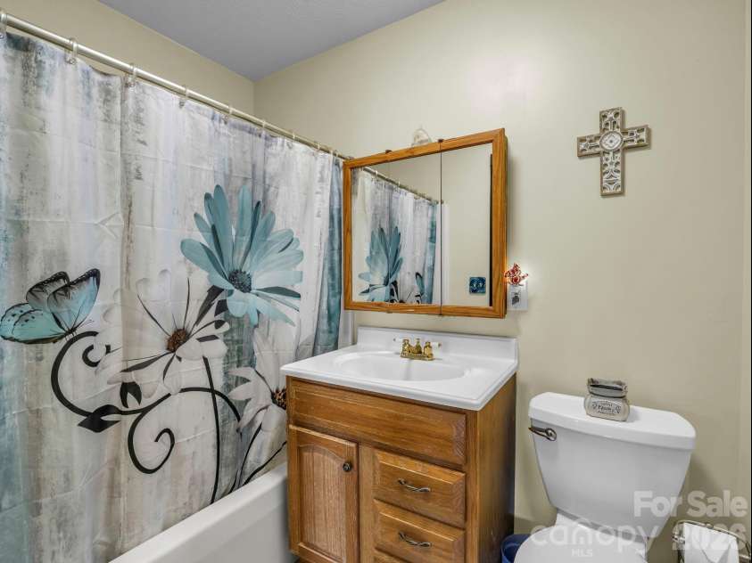 1025 Jeter Mountain Road, Penrose, NC 28766.  MLS# CAR4397105, YatesRealty ID 33202. Bathroom 2