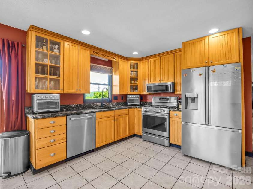 1025 Jeter Mountain Road, Penrose, NC 28766.  MLS# CAR4397105, YatesRealty ID 33202. Tons of counter space