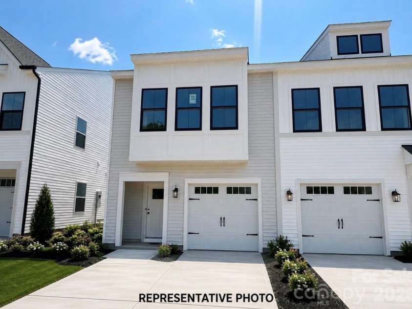 3626 Teslow Drive, Charlotte, NC 28215.  MLS# CAR4387367, YatesRealty ID 33204. 