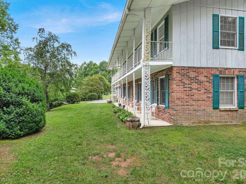 106 Flora Lina Drive, Brevard, NC 28712.  MLS# CAR4397002, YatesRealty ID 33206. 