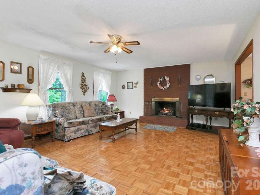 106 Flora Lina Drive, Brevard, NC 28712.  MLS# CAR4397002, YatesRealty ID 33206. 