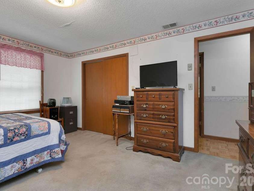106 Flora Lina Drive, Brevard, NC 28712.  MLS# CAR4397002, YatesRealty ID 33206. 
