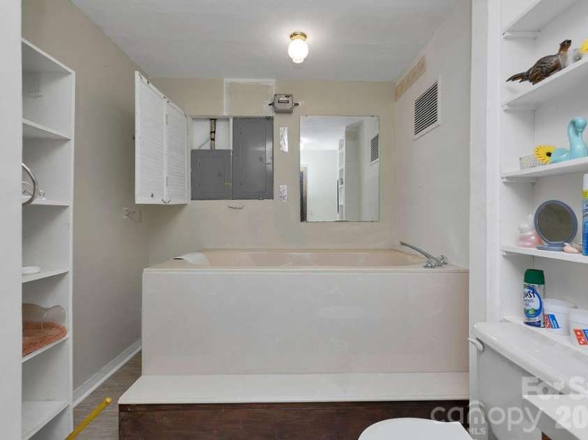 106 Flora Lina Drive, Brevard, NC 28712.  MLS# CAR4397002, YatesRealty ID 33206. 