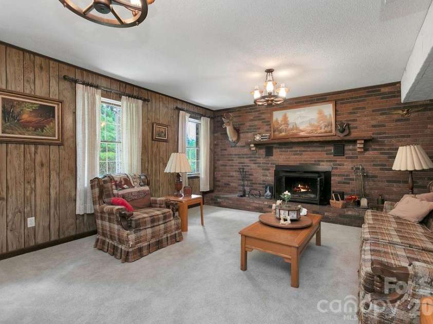 106 Flora Lina Drive, Brevard, NC 28712.  MLS# CAR4397002, YatesRealty ID 33206. 