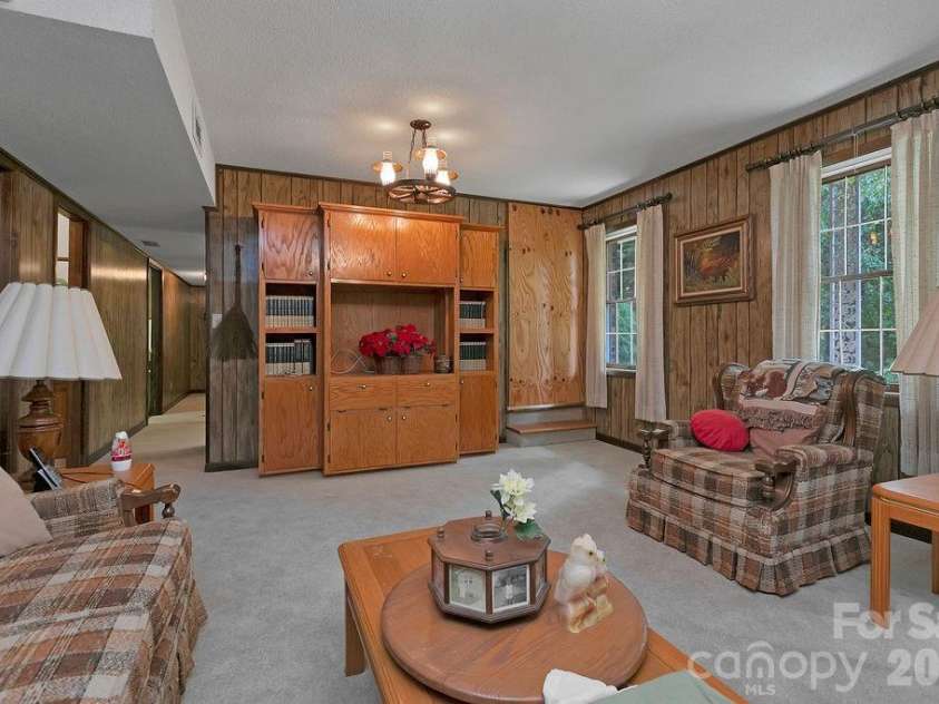 106 Flora Lina Drive, Brevard, NC 28712.  MLS# CAR4397002, YatesRealty ID 33206. 