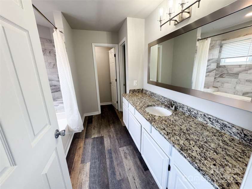 9211 Ravenwing Drive, Charlotte, NC 28262.  MLS# CAR4294301, YatesRealty ID 33206. 