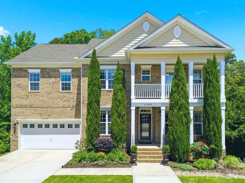 21904 Torrence Chapel Road, Cornelius, NC 28031.  MLS# CAR4380409, YatesRealty ID 33207. Welcome to 21904 Torrence Chapel Road