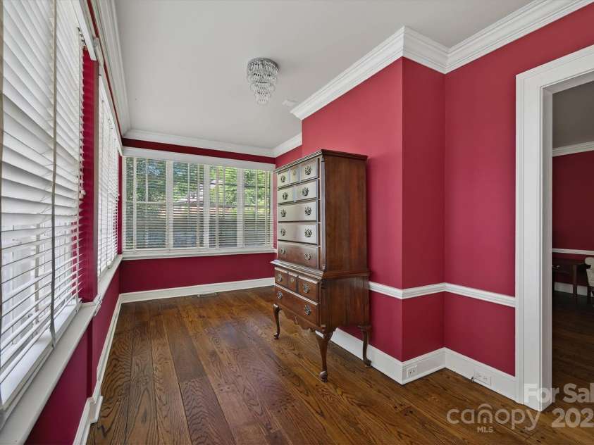 407 Highland Avenue, Lenoir, NC 28645.  MLS# CAR4284835, YatesRealty ID 33207. 