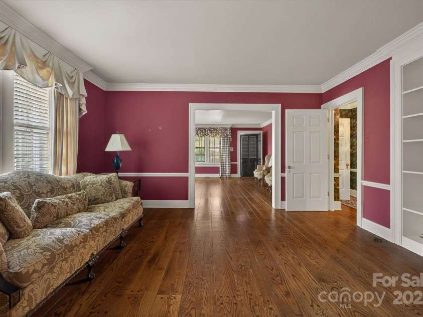 407 Highland Avenue, Lenoir, NC 28645.  MLS# CAR4284835, YatesRealty ID 33207. 