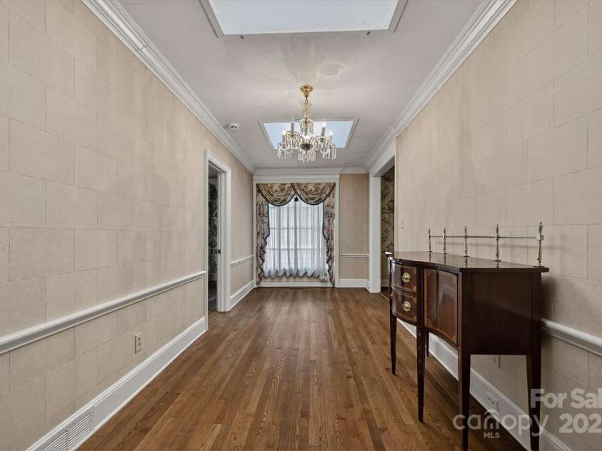 407 Highland Avenue, Lenoir, NC 28645.  MLS# CAR4284835, YatesRealty ID 33207. 