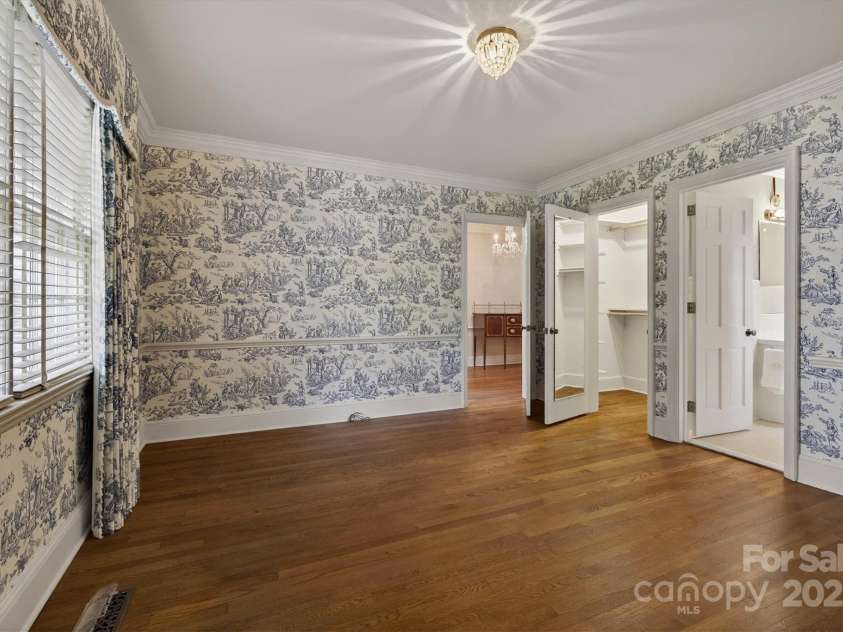 407 Highland Avenue, Lenoir, NC 28645.  MLS# CAR4284835, YatesRealty ID 33207. 