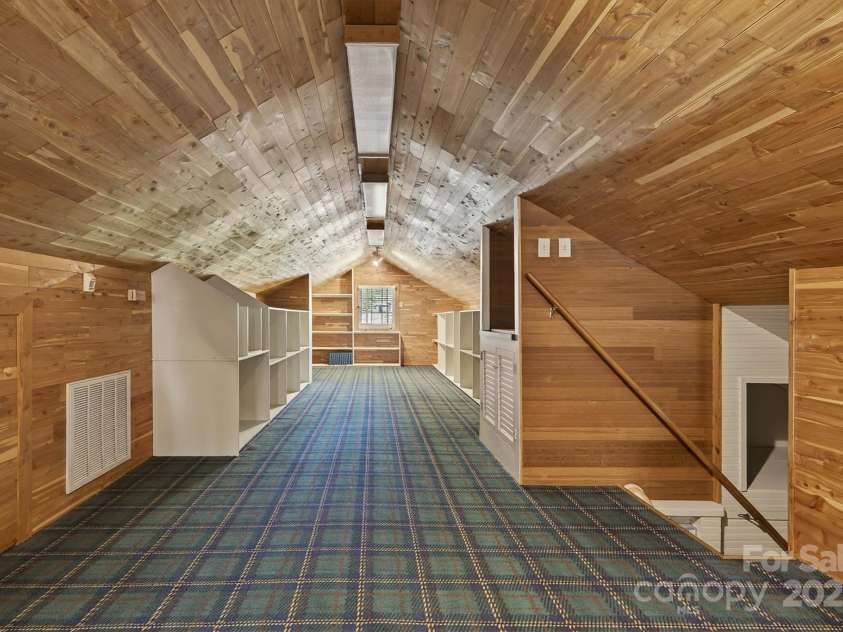 407 Highland Avenue, Lenoir, NC 28645.  MLS# CAR4284835, YatesRealty ID 33207. 