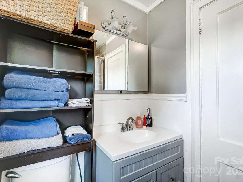 115 Abernathy Street, Mount Holly, NC 28120.  MLS# CAR4181157, YatesRealty ID 3321. Bathroom