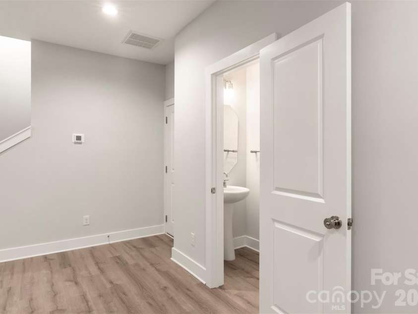 429 Nathaniel Way, Charlotte, NC 28213.  MLS# CAR4183043, YatesRealty ID 3321. 1st Floor Flex Room