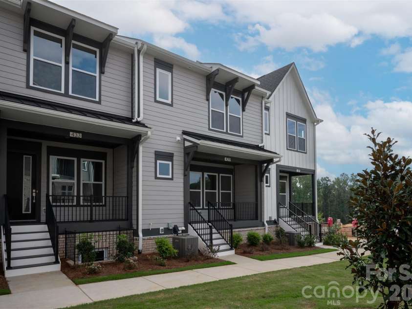 429 Nathaniel Way, Charlotte, NC 28213.  MLS# CAR4183043, YatesRealty ID 3321. 