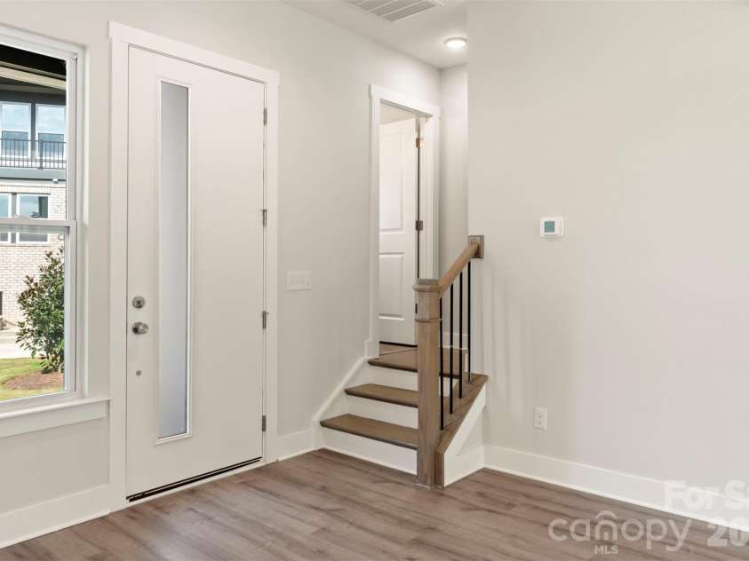 429 Nathaniel Way, Charlotte, NC 28213.  MLS# CAR4183043, YatesRealty ID 3321. Entry