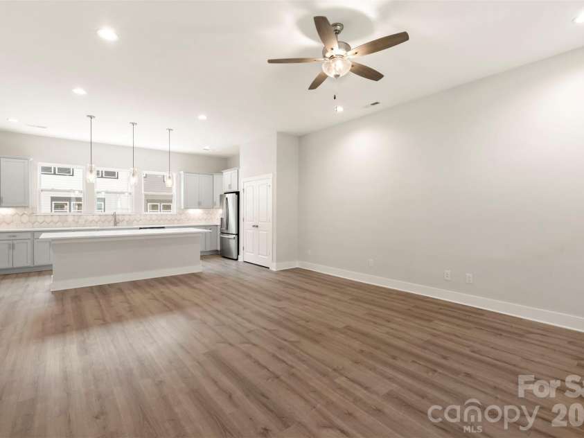 429 Nathaniel Way, Charlotte, NC 28213.  MLS# CAR4183043, YatesRealty ID 3321. Kitchen/Dining/Living