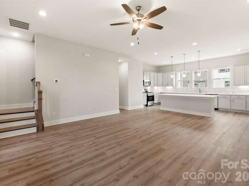 429 Nathaniel Way, Charlotte, NC 28213.  MLS# CAR4183043, YatesRealty ID 3321. Kitchen/Dining/Living