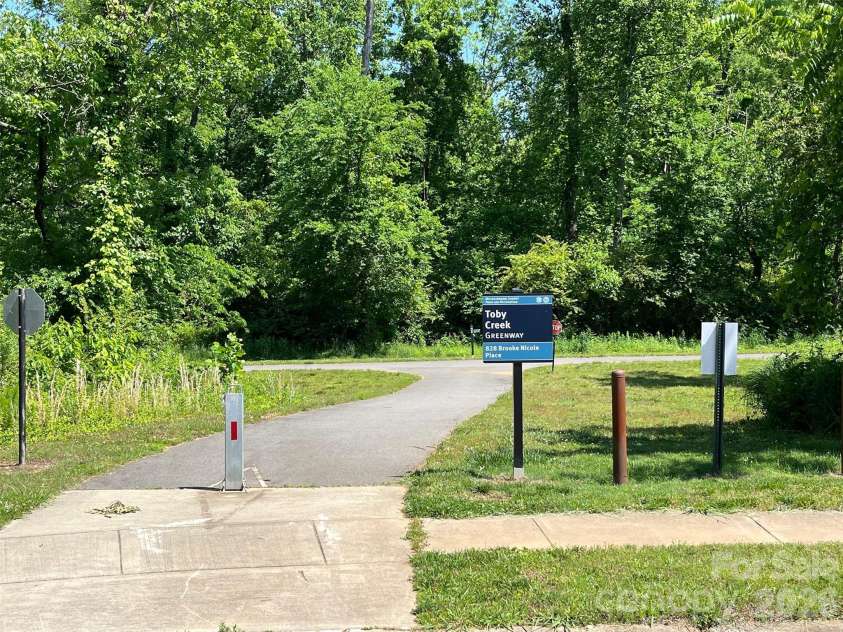 429 Nathaniel Way, Charlotte, NC 28213.  MLS# CAR4183043, YatesRealty ID 3321. Walk to Toby Creek Greenway