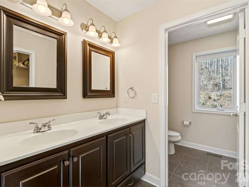 741 Blue Ridge Drive, Marion, NC 28752.  MLS# CAR4350929, YatesRealty ID 3321. 