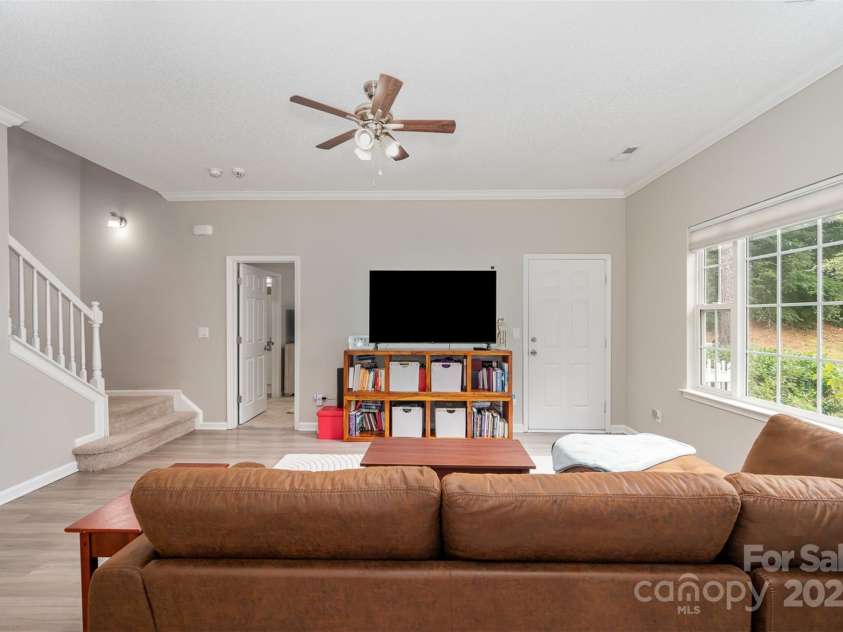 12223 Savannah Garden Drive, Charlotte, NC 28273.  MLS# CAR4274964, YatesRealty ID 33210. 
