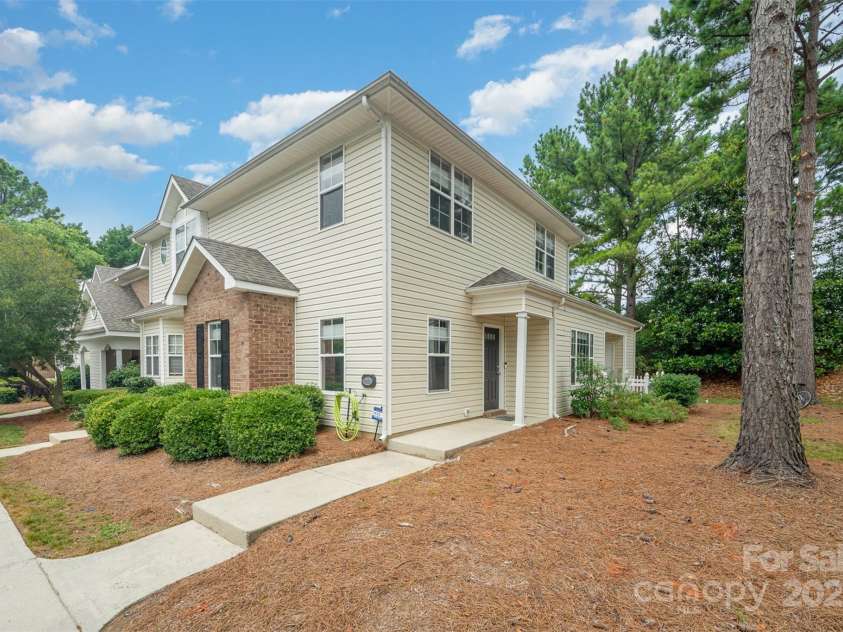 12223 Savannah Garden Drive, Charlotte, NC 28273.  MLS# CAR4274964, YatesRealty ID 33210. 