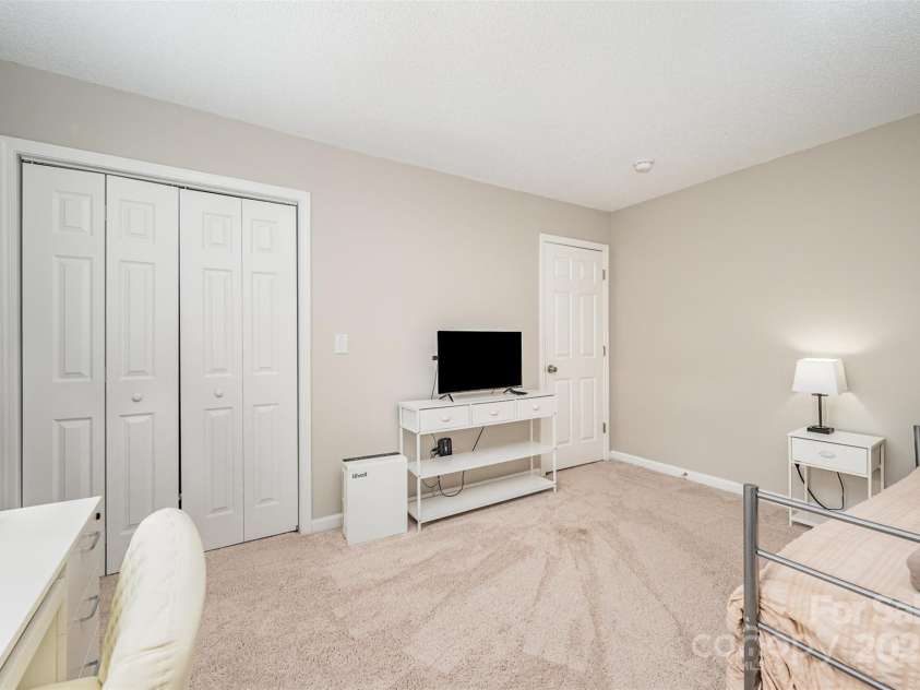 12223 Savannah Garden Drive, Charlotte, NC 28273.  MLS# CAR4274964, YatesRealty ID 33210. 