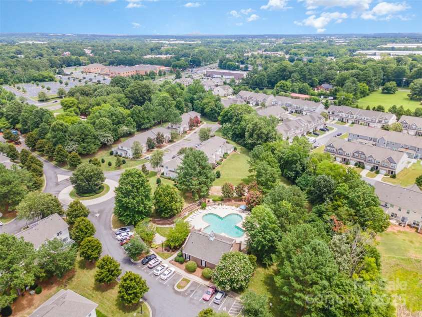 12223 Savannah Garden Drive, Charlotte, NC 28273.  MLS# CAR4274964, YatesRealty ID 33210. 