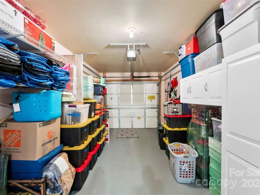 1352 Walnut Hill Drive, Rock Hill, SC 29732.  MLS# CAR4279981, YatesRealty ID 33211. 