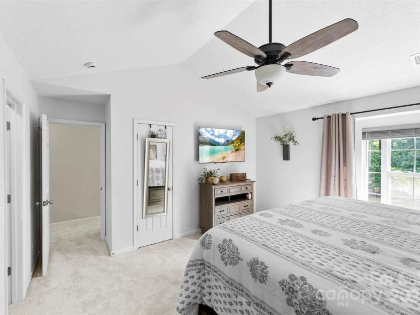 1352 Walnut Hill Drive, Rock Hill, SC 29732.  MLS# CAR4279981, YatesRealty ID 33211. 