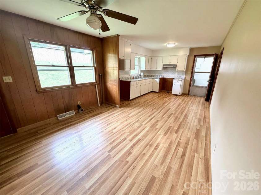 56 Henson Drive, Waynesville, NC 28786.  MLS# CAR4374439, YatesRealty ID 33211. Kitchen