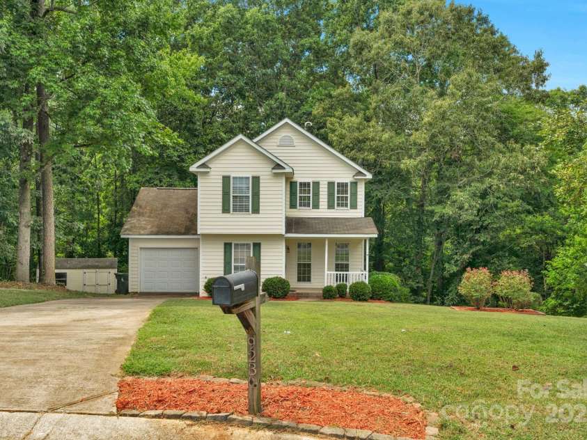 923 Buttermilk Lane, Monroe, NC 28110.  MLS# CAR4286325, YatesRealty ID 33212. 