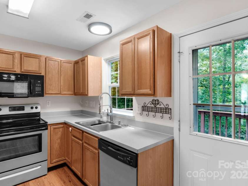 923 Buttermilk Lane, Monroe, NC 28110.  MLS# CAR4286325, YatesRealty ID 33212. 