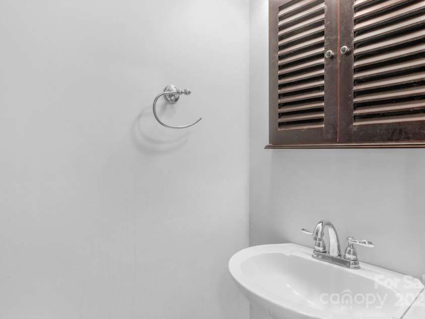 923 Buttermilk Lane, Monroe, NC 28110.  MLS# CAR4286325, YatesRealty ID 33212. 