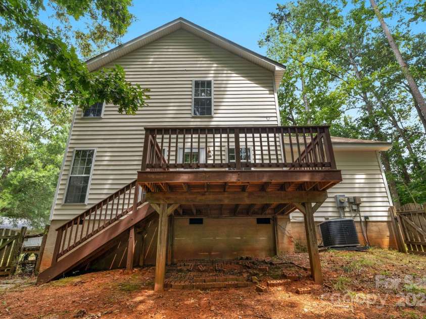 923 Buttermilk Lane, Monroe, NC 28110.  MLS# CAR4286325, YatesRealty ID 33212. 