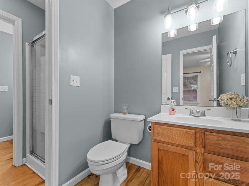 148 Piney Overlook Lane, Saluda, NC 28773.  MLS# CAR4284735, YatesRealty ID 33213. Even the bathroom's cozy here