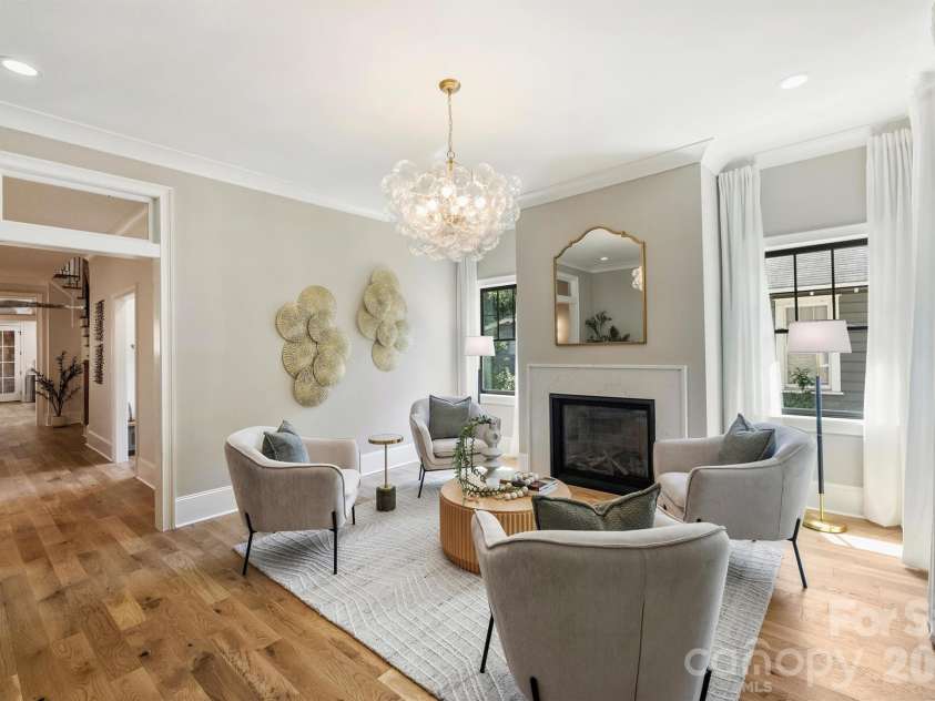 509 Tremont Avenue, Charlotte, NC 28203.  MLS# CAR4394398, YatesRealty ID 33213. 