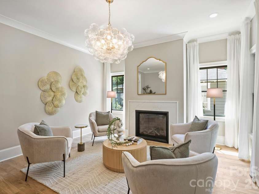 509 Tremont Avenue, Charlotte, NC 28203.  MLS# CAR4394398, YatesRealty ID 33213. 