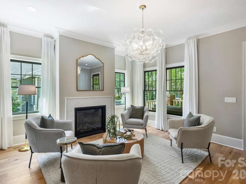 509 Tremont Avenue, Charlotte, NC 28203.  MLS# CAR4394398, YatesRealty ID 33213. 