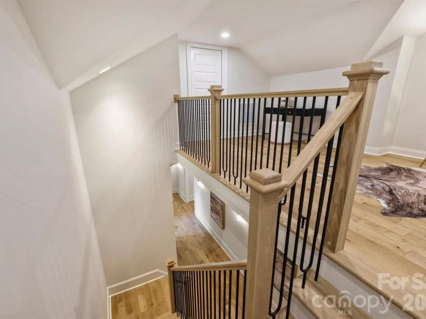 509 Tremont Avenue, Charlotte, NC 28203.  MLS# CAR4394398, YatesRealty ID 33213. 