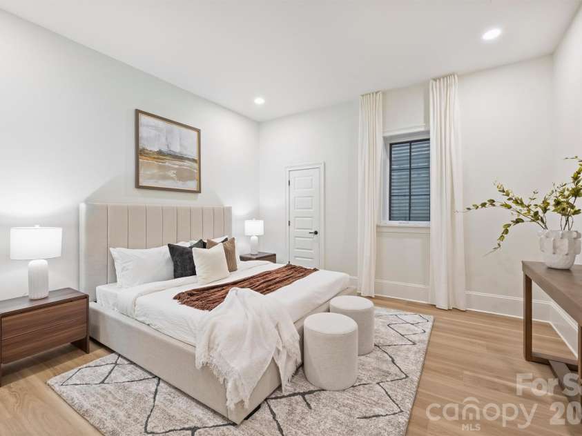 509 Tremont Avenue, Charlotte, NC 28203.  MLS# CAR4394398, YatesRealty ID 33213. 