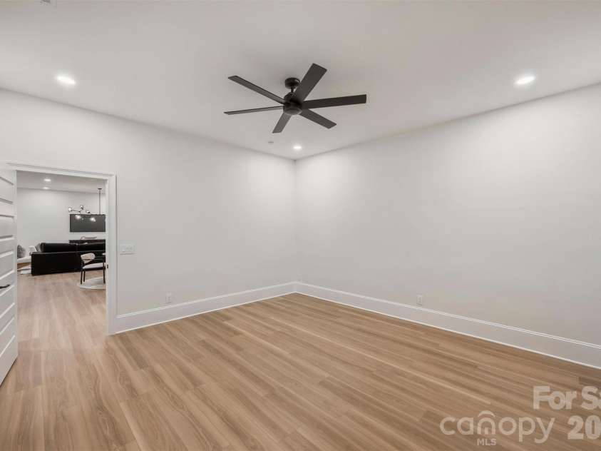 509 Tremont Avenue, Charlotte, NC 28203.  MLS# CAR4394398, YatesRealty ID 33213. 