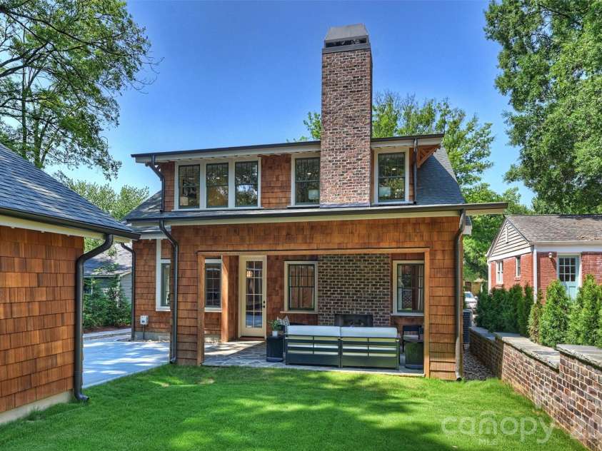 509 Tremont Avenue, Charlotte, NC 28203.  MLS# CAR4394398, YatesRealty ID 33213. 