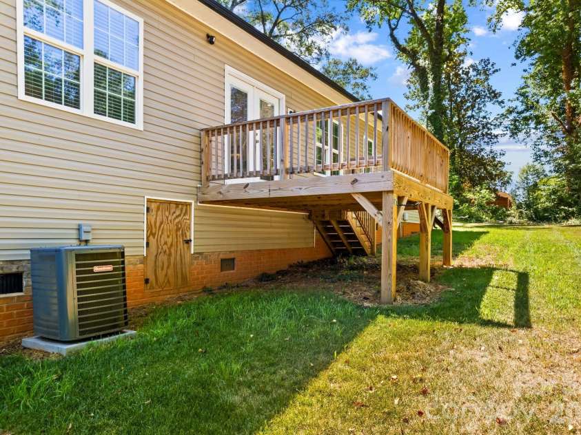 1011 Terrace Drive, Salisbury, NC 28146.  MLS# CAR4394693, YatesRealty ID 33214. 