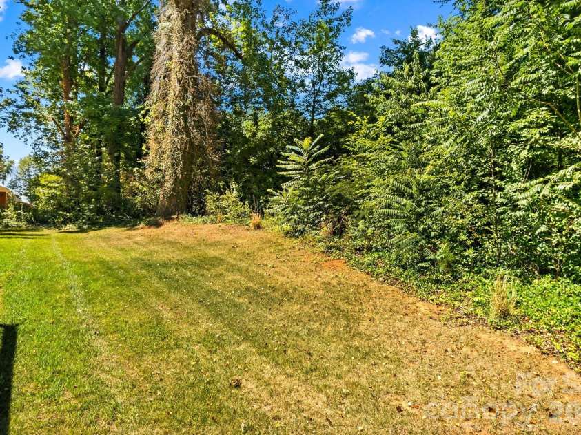 1011 Terrace Drive, Salisbury, NC 28146.  MLS# CAR4394693, YatesRealty ID 33214. 